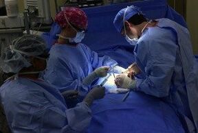 chirurgesch Behandlung vu Krampfadern op de Been